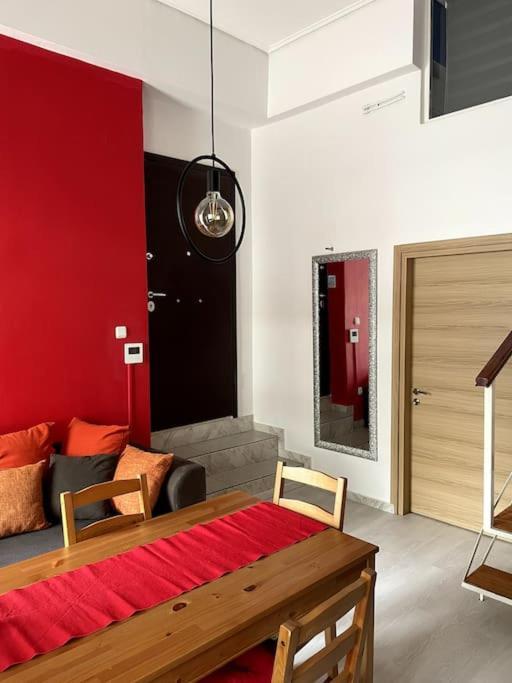 Comfy Apartment With Low Ceiling Attic Athens Exterior photo